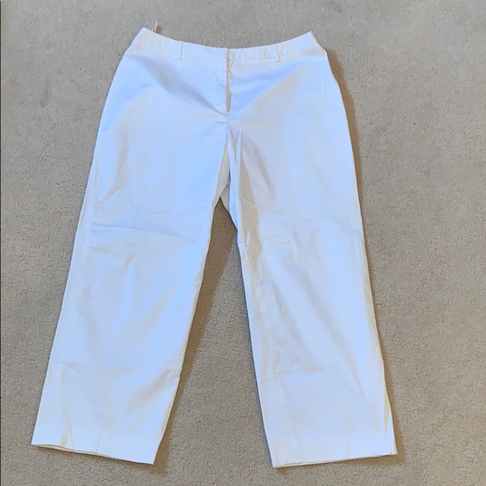 White crop pants.